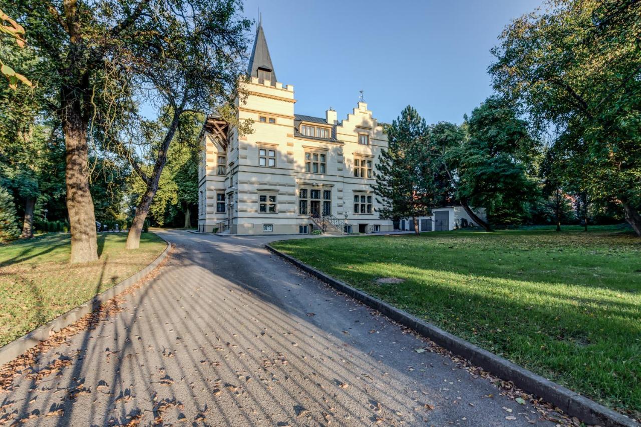 Vila Austerlitz Buitenkant foto
