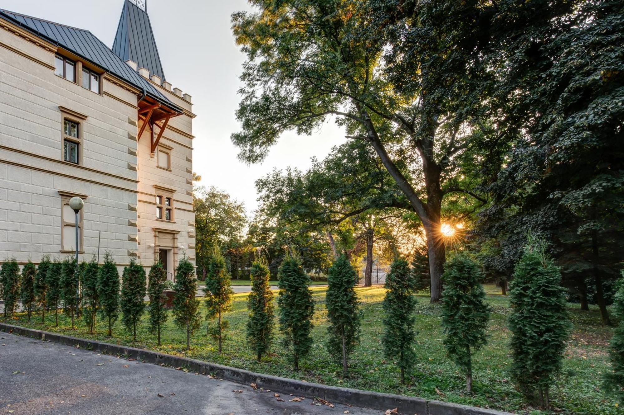 Vila Austerlitz Buitenkant foto
